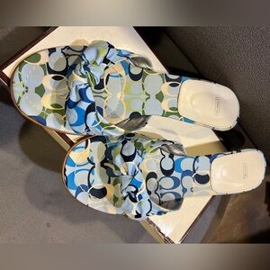 Coach blue/white multi kitten heels